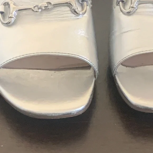 Steve Madden Metallic Silver Leather Horse Bit Mules. - Picture 7 of 10